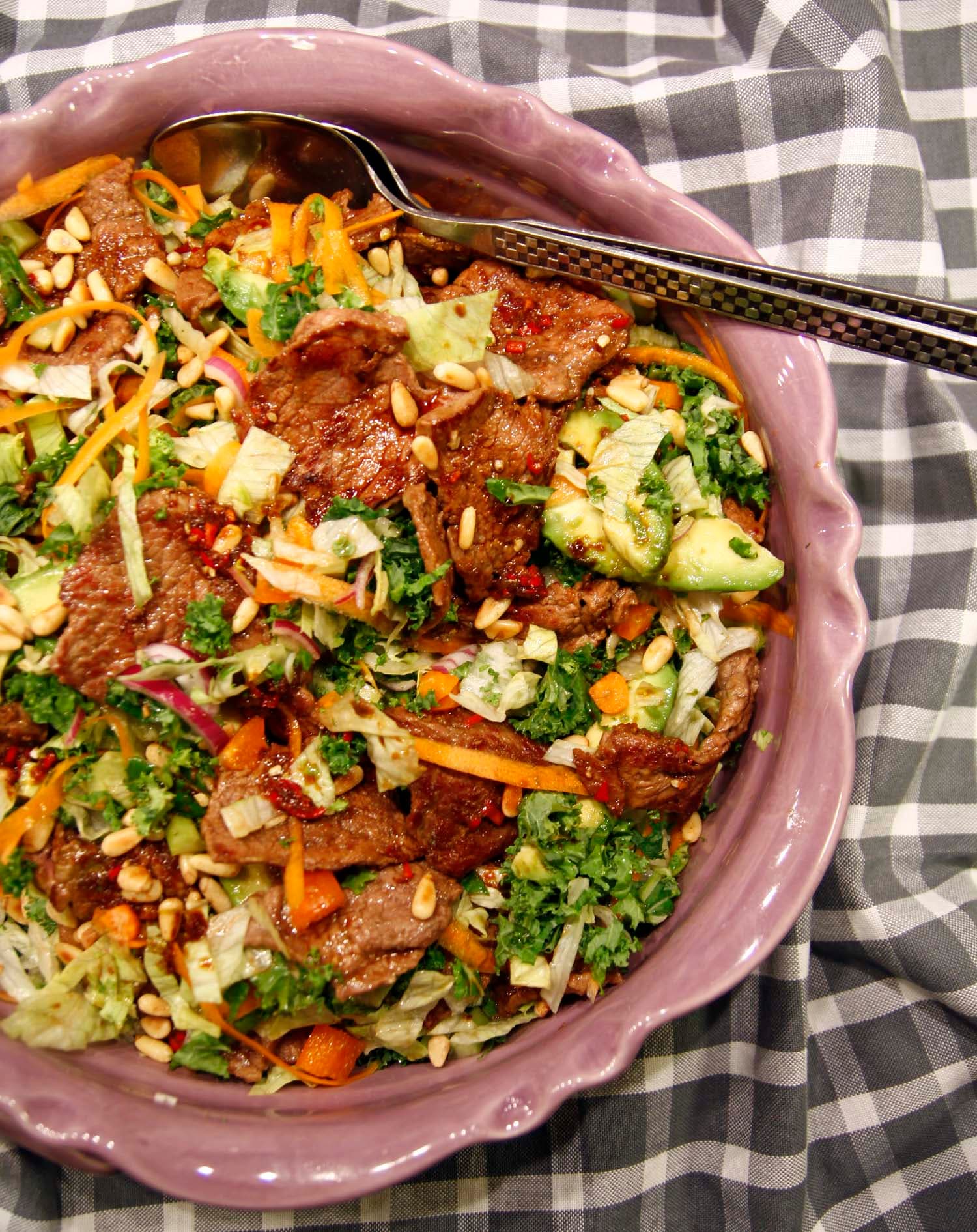 bild på Snabba vardagsrätten – Asiatisk biffsallad med chili, lime och fisksås