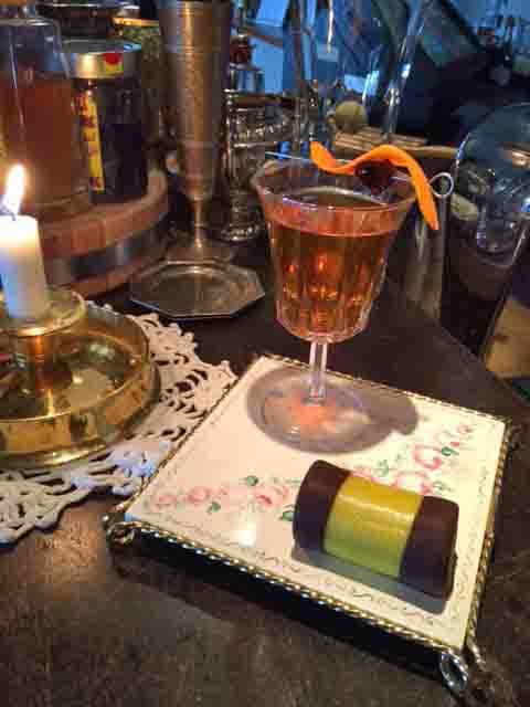 bild på I BAREN med Hampus Thunholm – A tribute to Tarō med Nikka Coffey Grain, Punch och Chartreuse