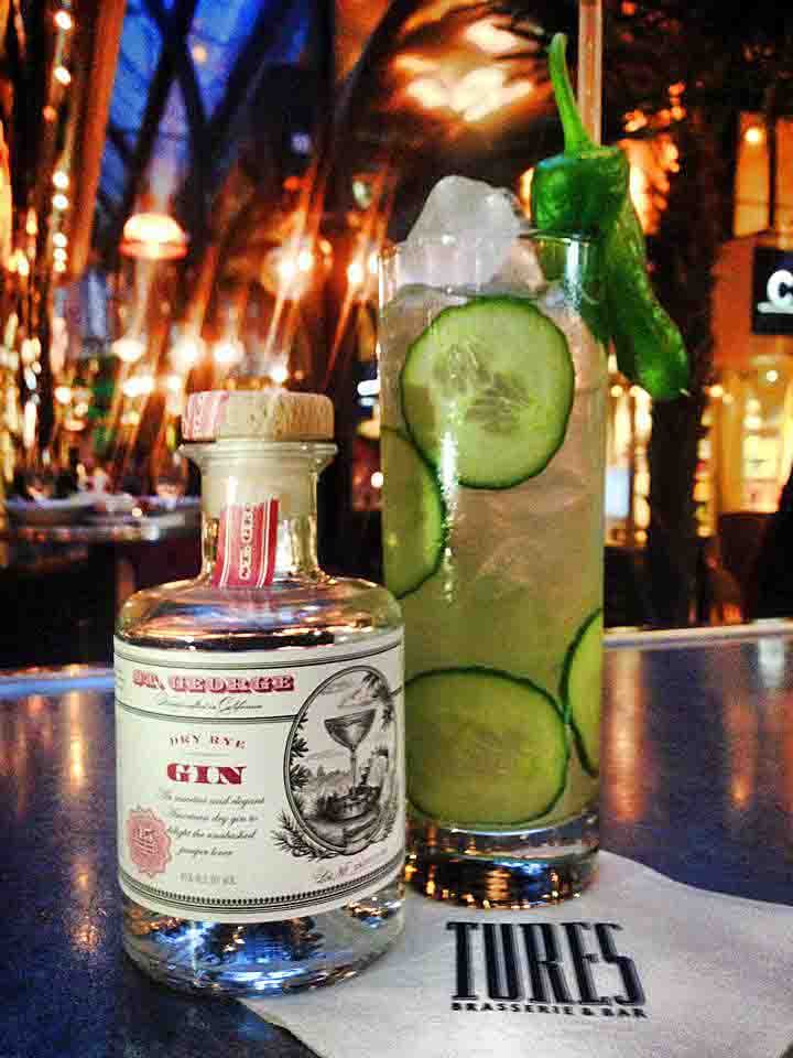 bild på I BAREN med Sean Eden – St. George and the Dragon med gin, chartreuse, absinthe och lime