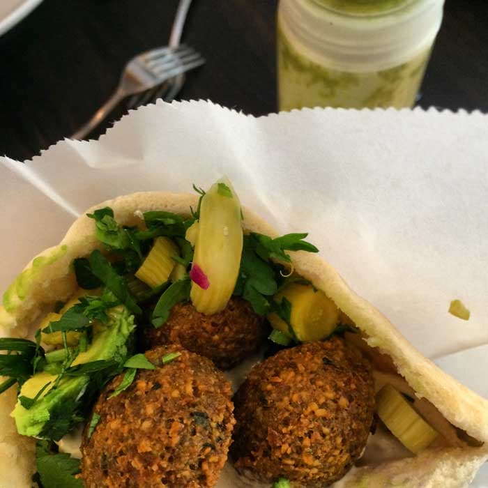 Meatless monday, falafel, hummus