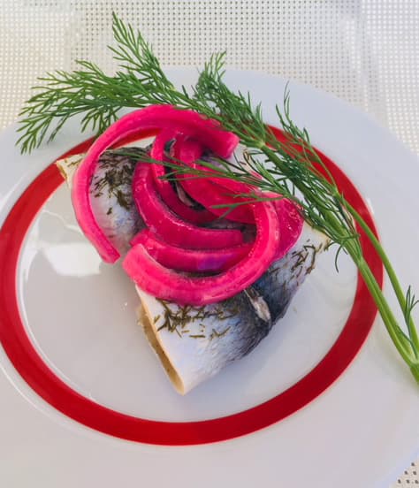 bild på En riktig klassiker – Inkokt strömming – rullströmming