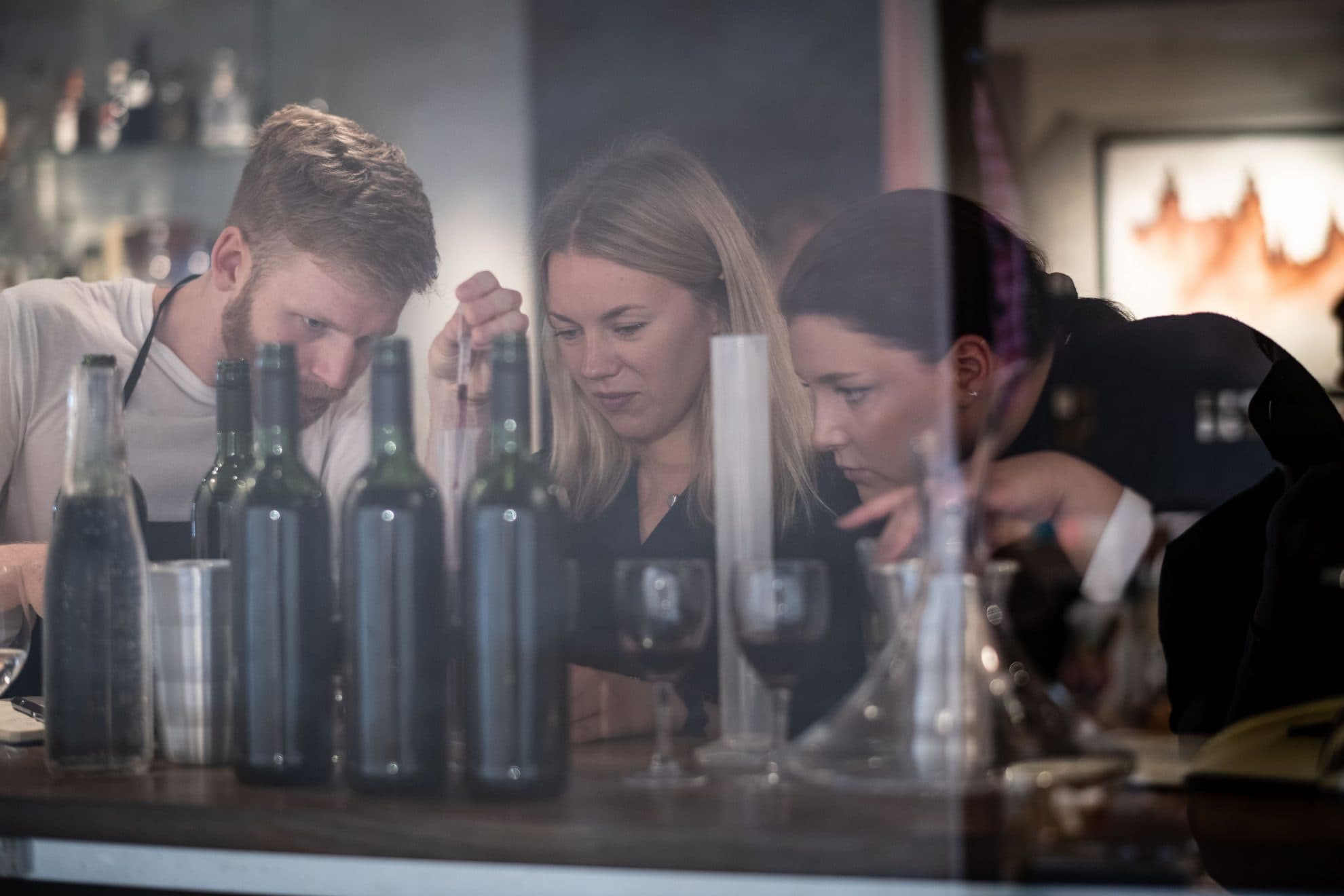 Roodeberg är i stan och blandar vin